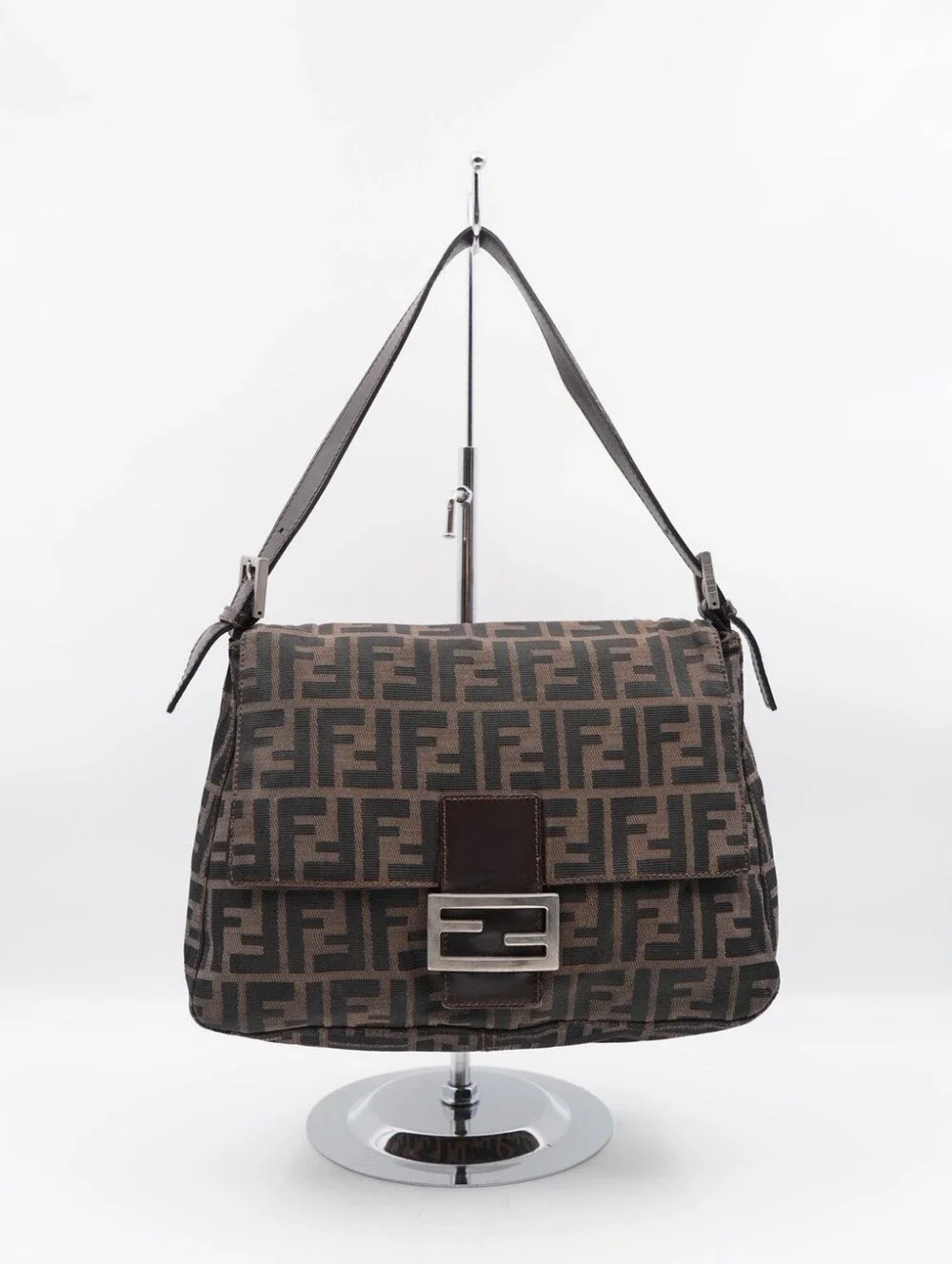 CO20 💟 FENDI Zucca Mama Baguette Tobacco